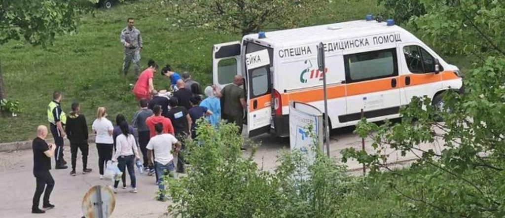 Дете на годинка е простреляно в главата, откараха го с хеликоптер към София