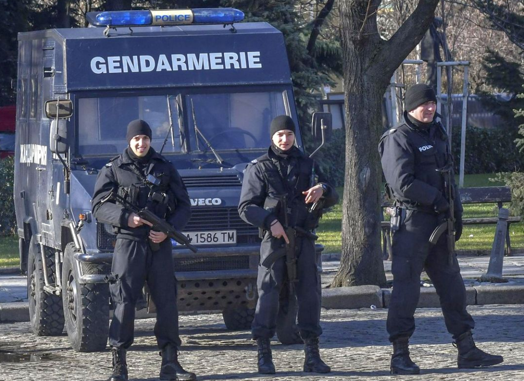 Задържаха управителя на Онкологията във Враца