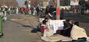 Протестиращите в Нови Сад прекараха нощта под открито небе