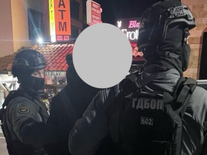 Зловеща смърт стресна Слънчев бряг! Стефан от Свети Влас почина след побой<p style="font-size: 14px; color: red; margin-top: 8px; letter-spacing: 1px;">неделя, 29 март 2026, 10:50:48</p>